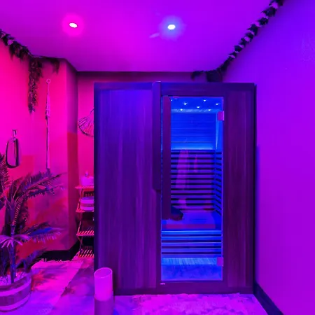 Wellness Mit Whirpool, Sauna